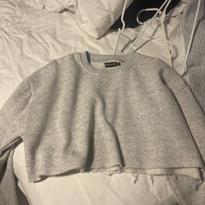 PrettyLittleThing Cropped Sweatshirt
